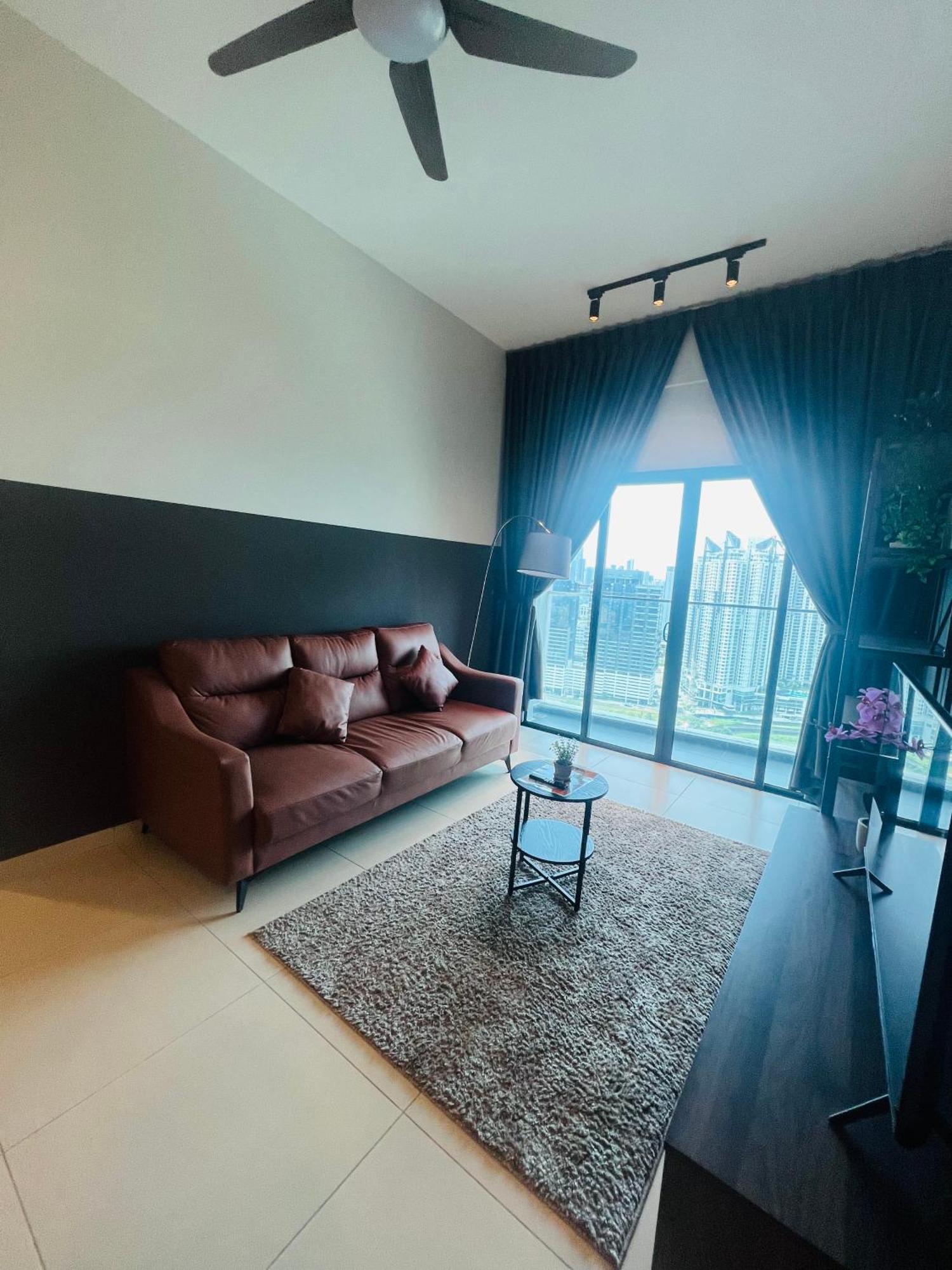 Reizz Residence By Elysium Kuala Lumpur Bagian luar foto