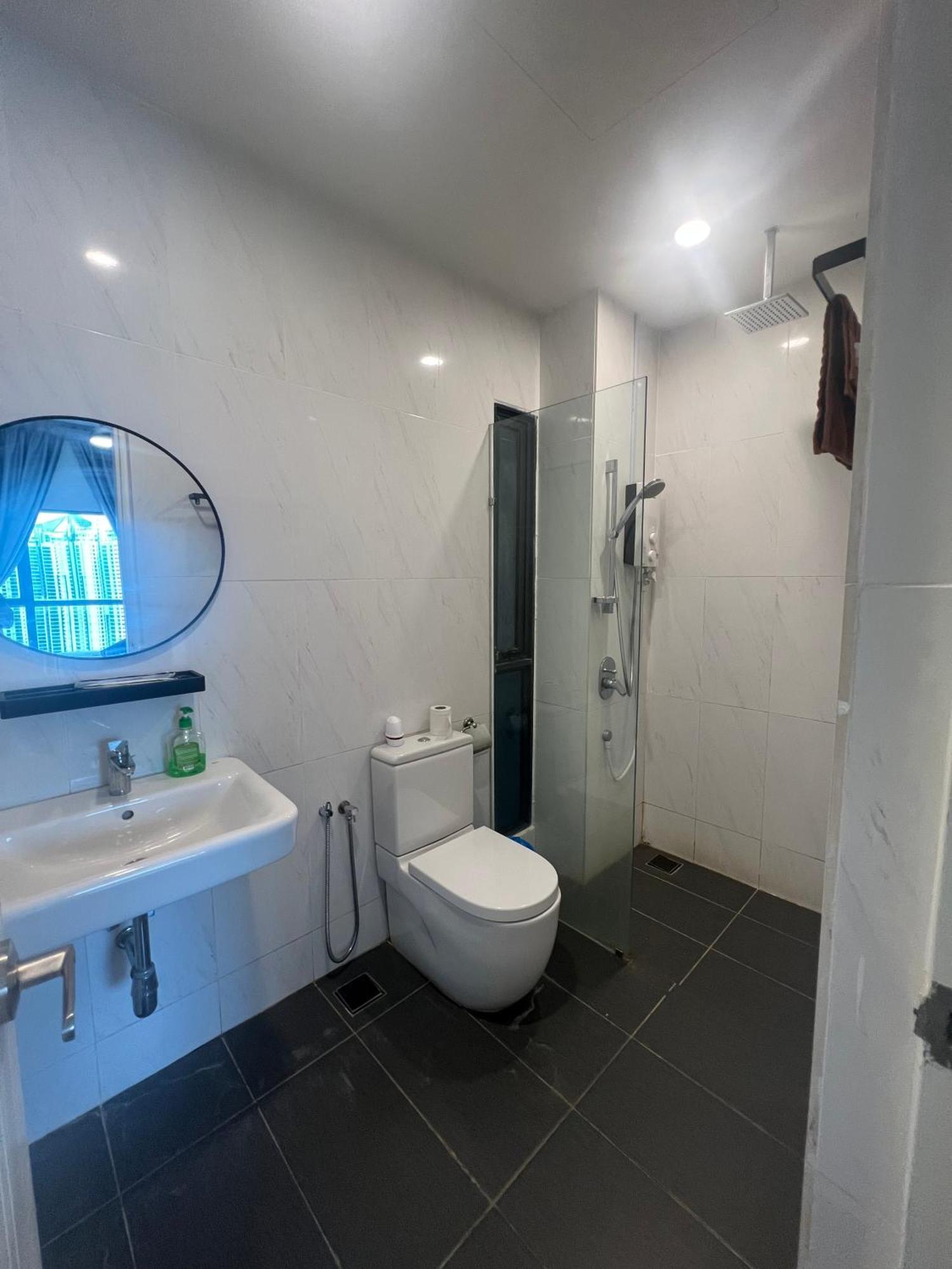 Reizz Residence By Elysium Kuala Lumpur Bagian luar foto