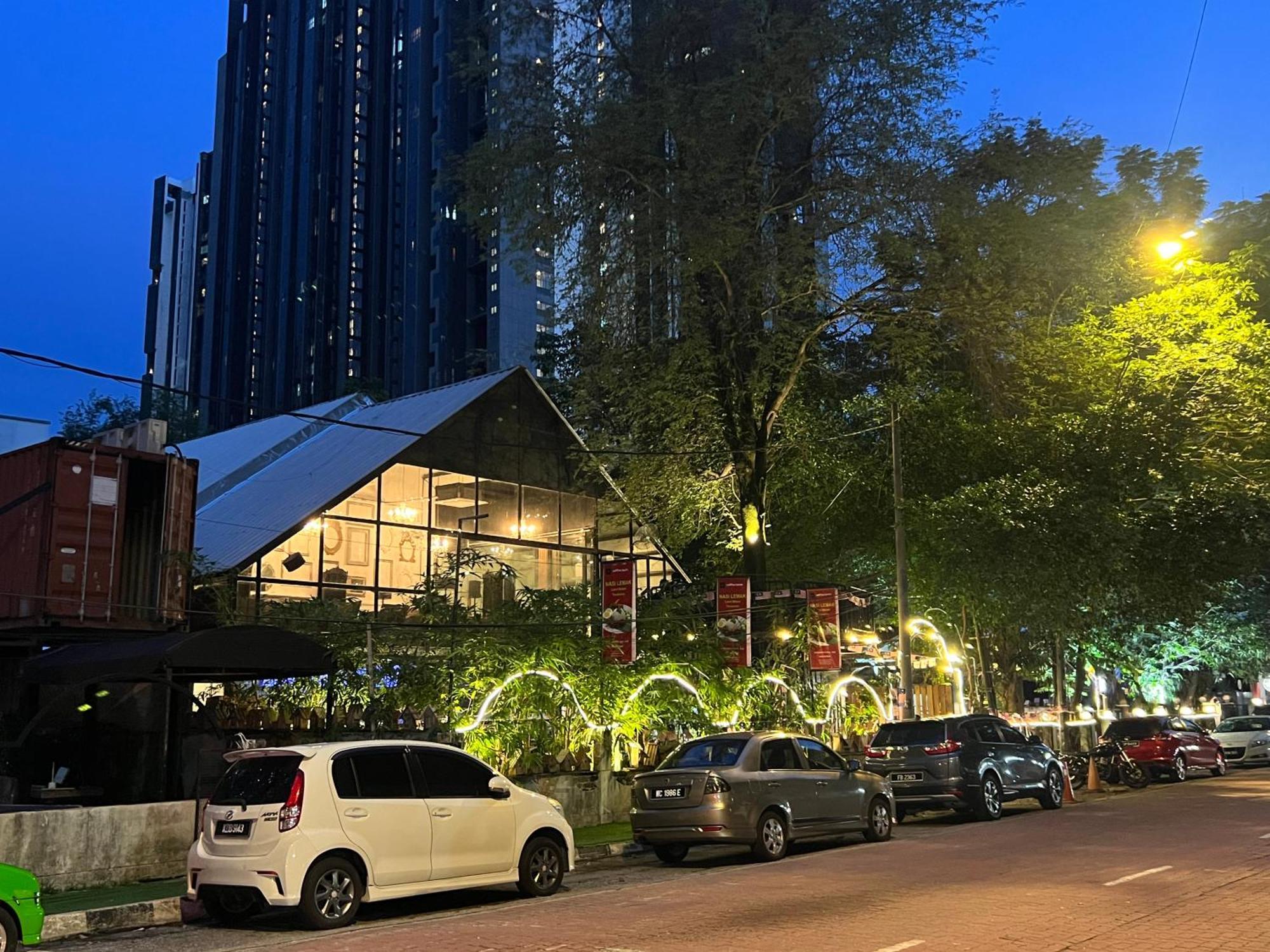 Reizz Residence By Elysium Kuala Lumpur Bagian luar foto