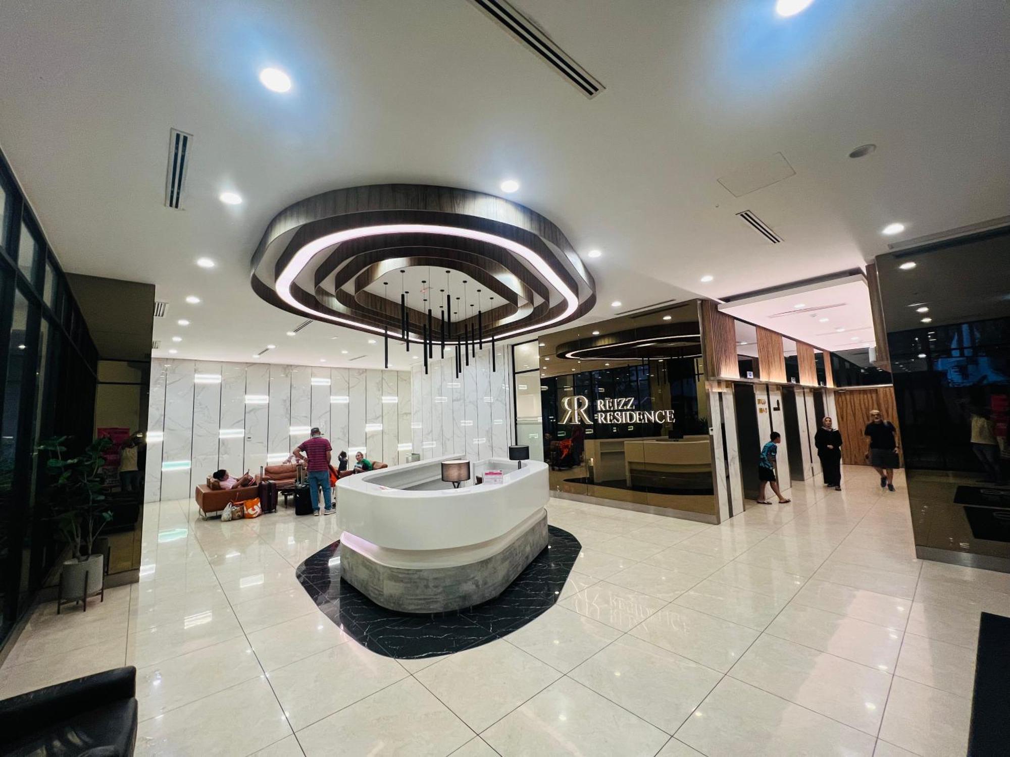 Reizz Residence By Elysium Kuala Lumpur Bagian luar foto